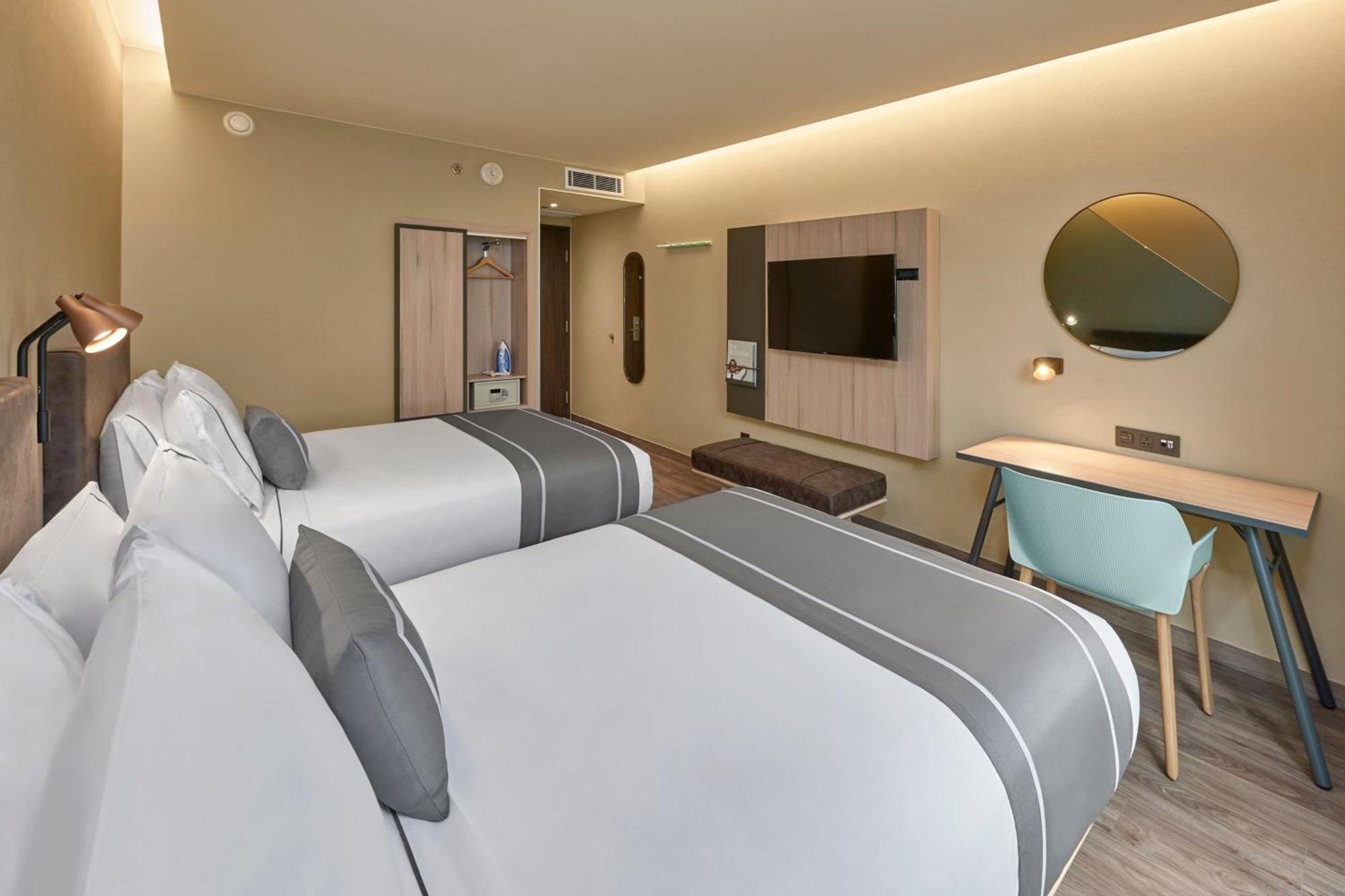 City Express Plus By Marriott Cancun Aeropuerto Riviera エクステリア 写真