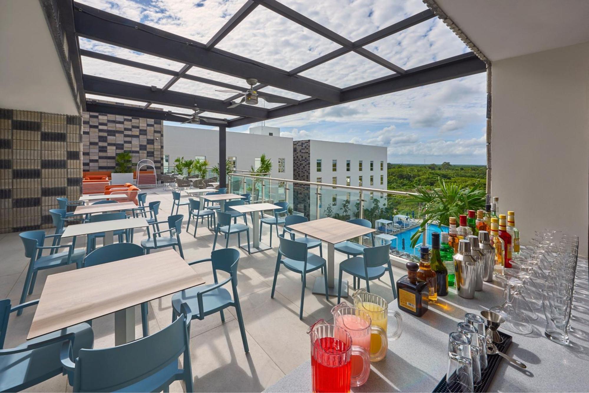 City Express Plus By Marriott Cancun Aeropuerto Riviera エクステリア 写真