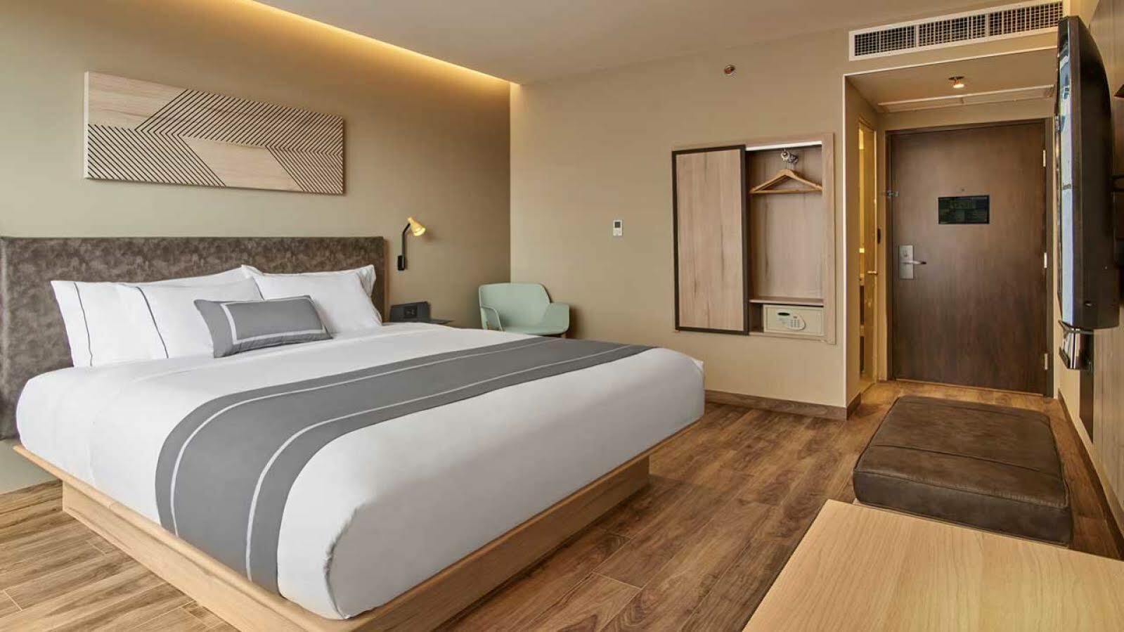 City Express Plus By Marriott Cancun Aeropuerto Riviera エクステリア 写真